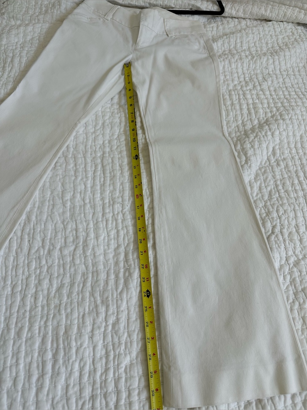 Alice and Olivia White Flare/Wide-Leg Pants - Picture 6 of 6